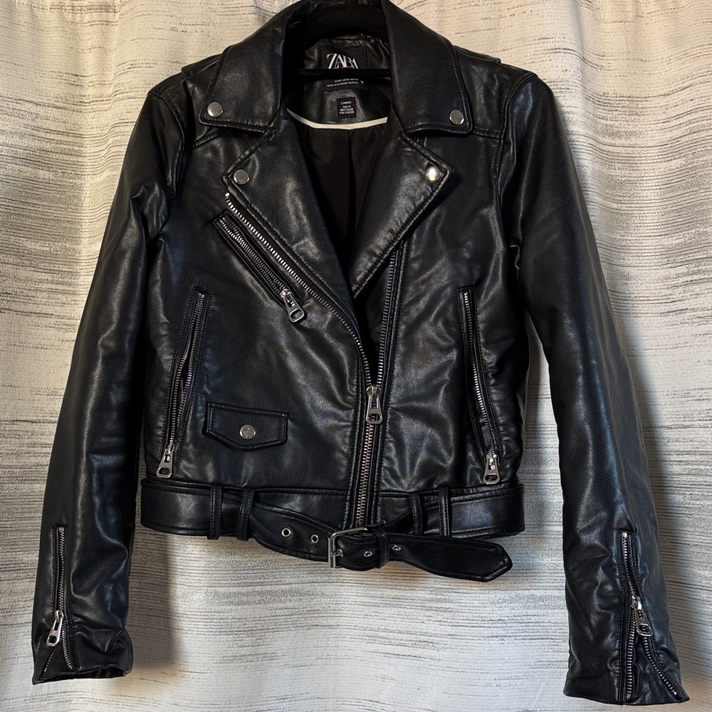 Zara Women's Sleek Black Leather Biker Jacket